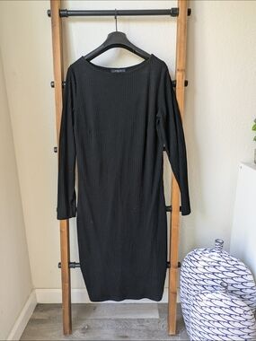Mohito Women's Black Ribbed Long-Sleeve Midi Dress — Size M